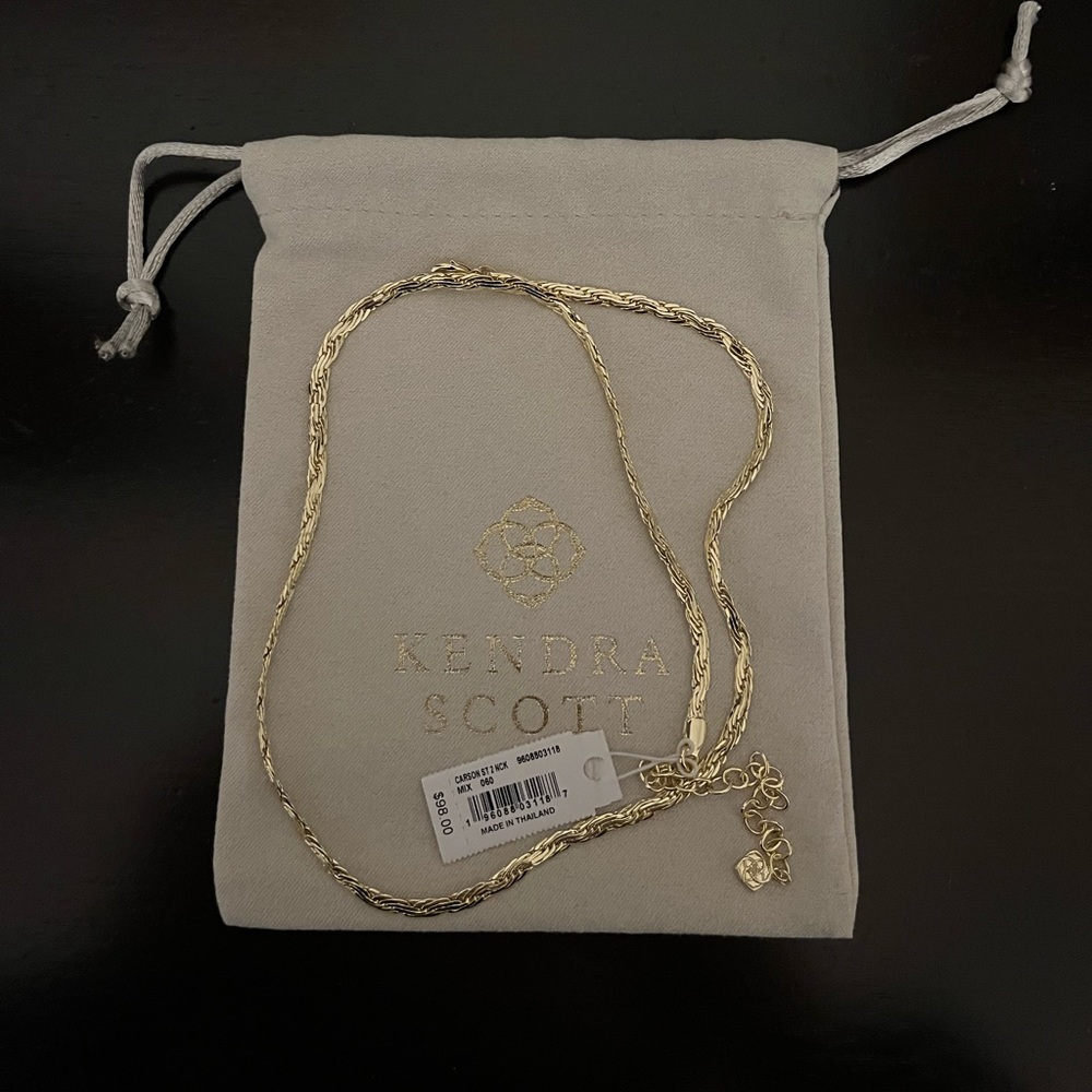 NWT Kendra Scott necklace.